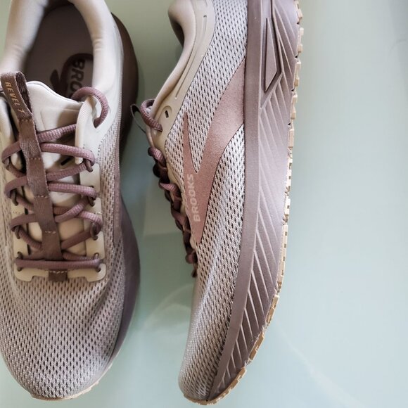 Running Sneaker - Picture 3 of 4